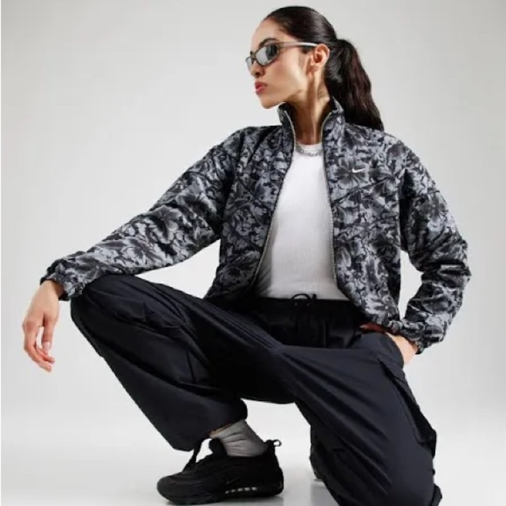 Nike Black and Gray Women's Jacket